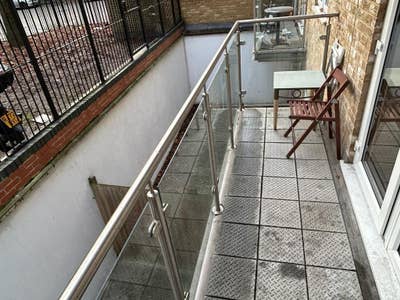 4 Bed Flat With Balcony & Patio Near Limehouse DLR Main Photo