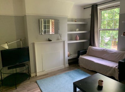 Double room available in lovely Deptford flat Main Photo