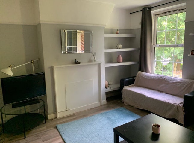 Double room available in lovely Deptford flat Main Photo