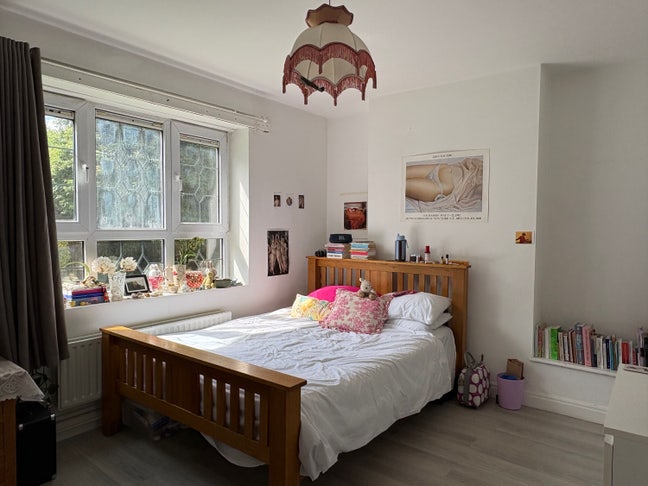 July 1 Month Sublet Victoria Park Lrg Double Room Main Photo