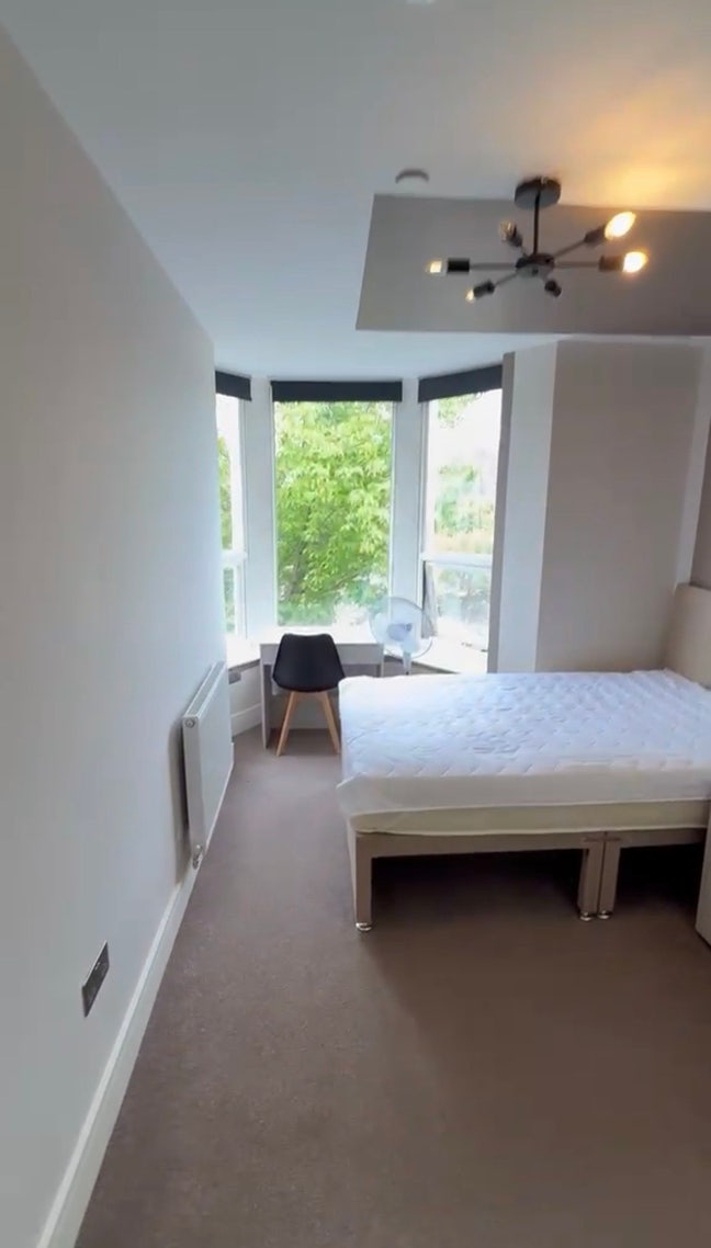 En Suite Room | Bills Included | Near Cardiff City Main Photo