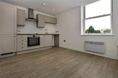 Furnished Double Room Available – Shaw Heath, Stoc Main Photo