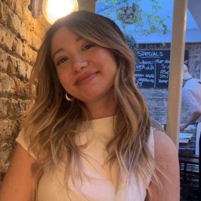27 year old Female seeks a single or double room Main Photo