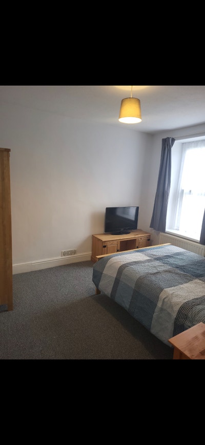 1 double room in shared house  Main Photo