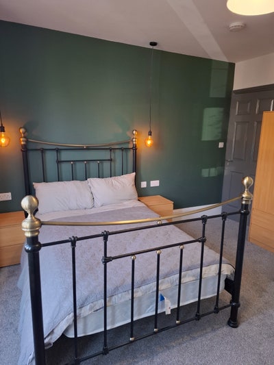 Premium ensuite double room in PE1 Main Photo