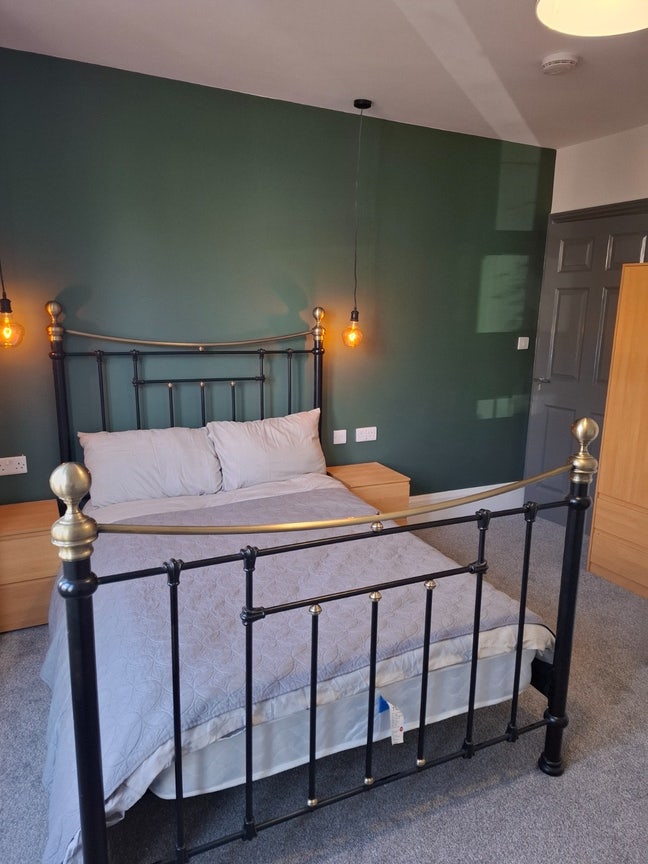 Premium ensuite double room in PE1 Main Photo