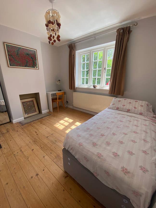 Single bedroom with own separate toilet and shower Main Photo
