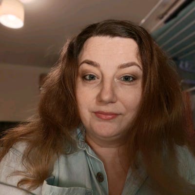 I am a professional female and I am looking f... Main Photo