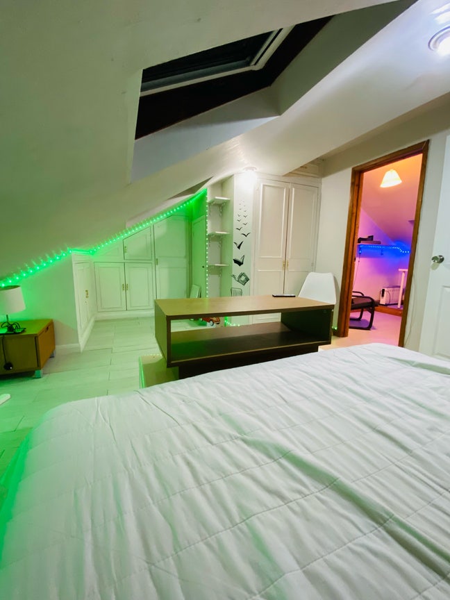 🌿Bright Room with Ensuite & Office Space Main Photo