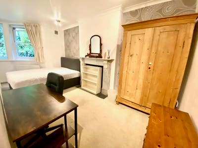 Comfortable 3-Bedroom Garden Flat in Redland Main Photo