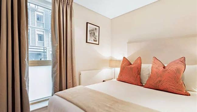 Modern Double Room in Paddington Basin, W2 Main Photo