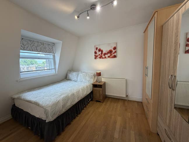 Large 1 Bedroom Flat in South Kensington SW7 Main Photo