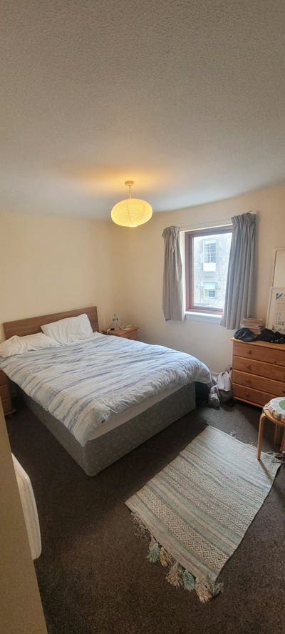 Double Room with Ensuite available until September Main Photo