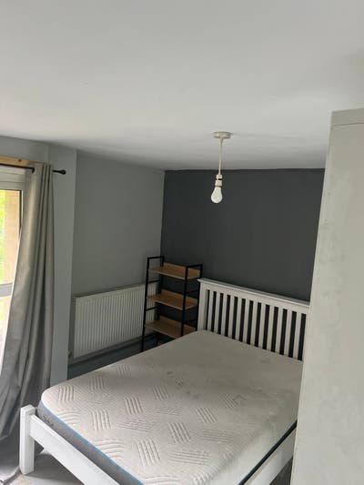 Spacious Double Room in Friendly Wandsworth House  Main Photo