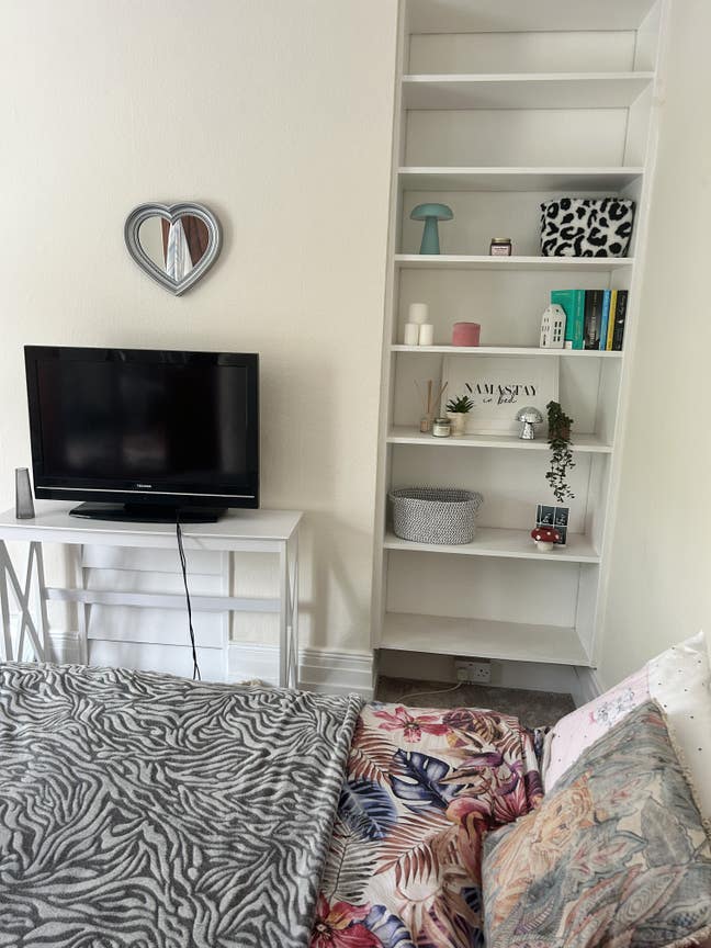 Double Room Available in Friendly 4-Bed House Main Photo