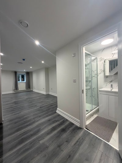 Very large ensuite double room Reading town centr Main Photo