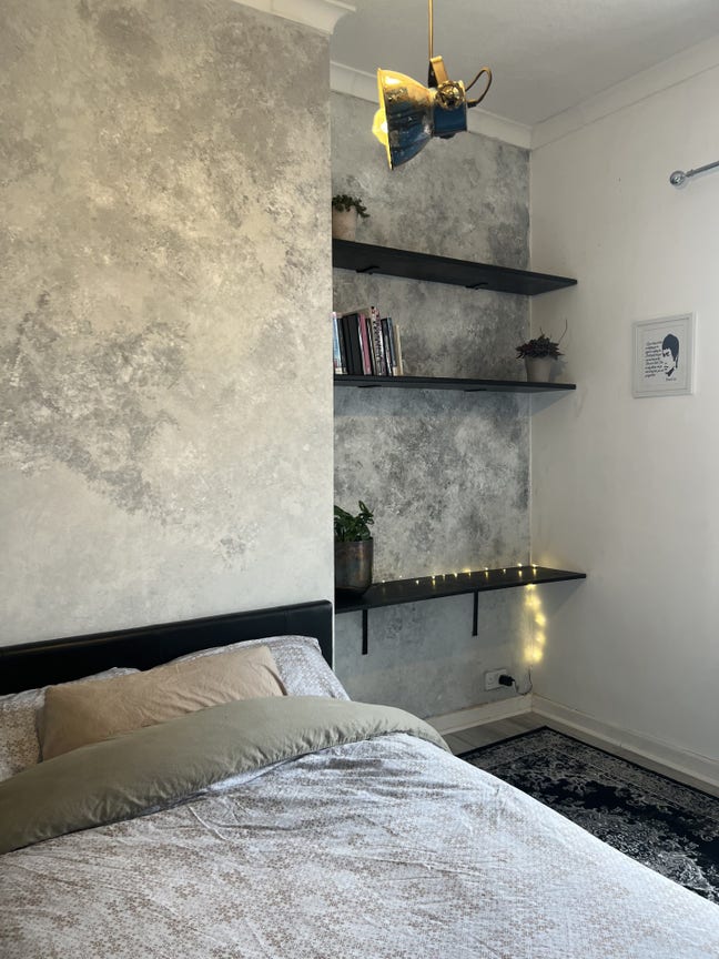 Spacious room  Main Photo