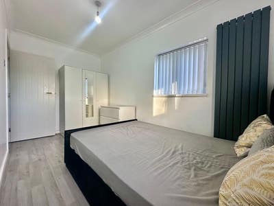 🏡 Spacious Double Room |Bills Inc | RM16 Main Photo