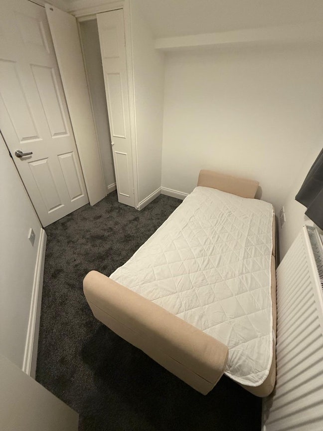 Single room in Roehampton High street  Main Photo