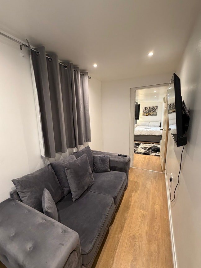 Private Annex | Free Parking | Bills Included Main Photo