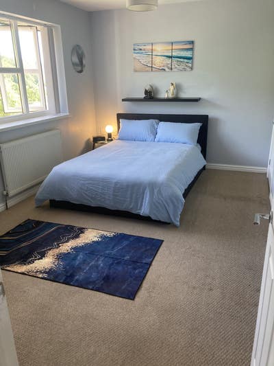 Double room with private en-suite - bills included Main Photo