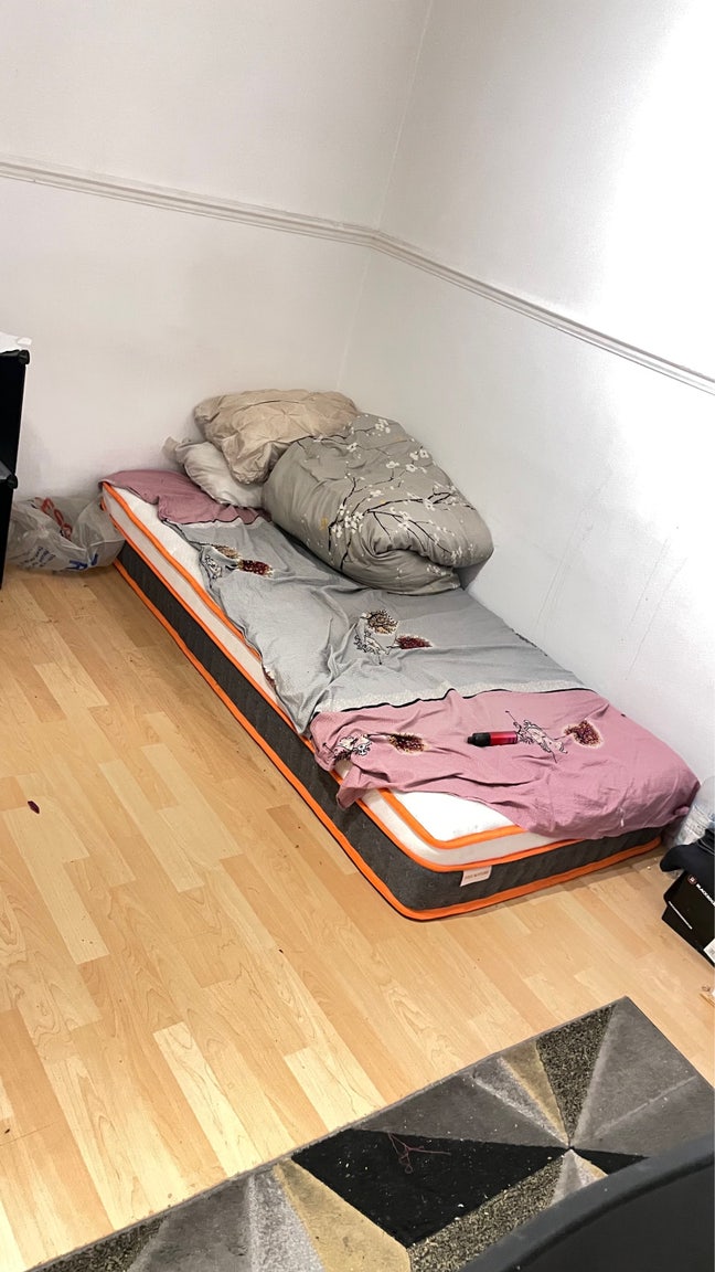 Room Sharing  Main Photo