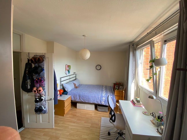 Spacious double room in Mile End Main Photo