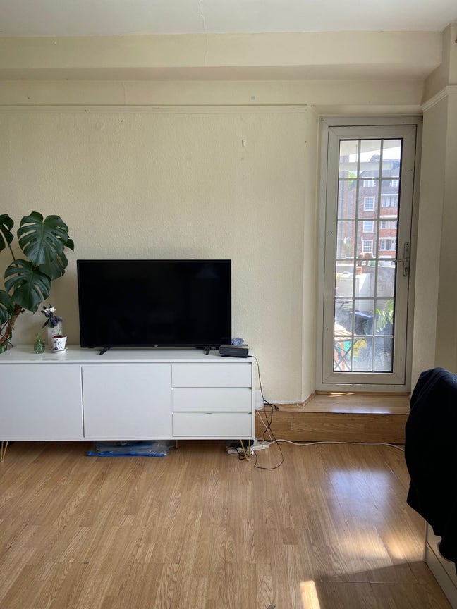 Room to Rent Main Photo