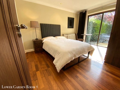 Rooms in Executive House - Close to Bath Main Photo