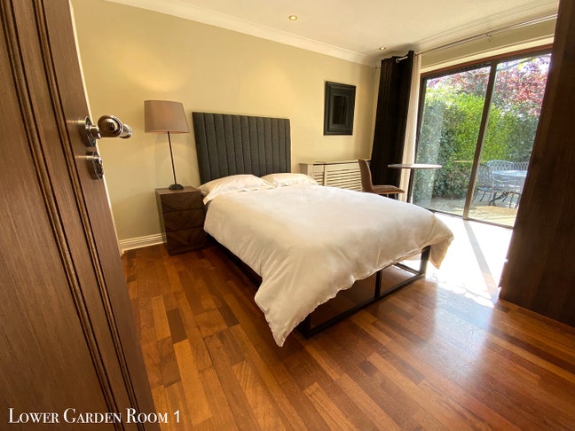 Rooms in Executive House - Close to Bath Main Photo