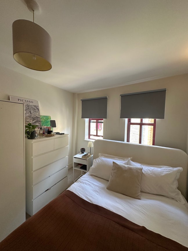 Bright 2 Bed / 2 Bath Flat – Shoreditch Main Photo