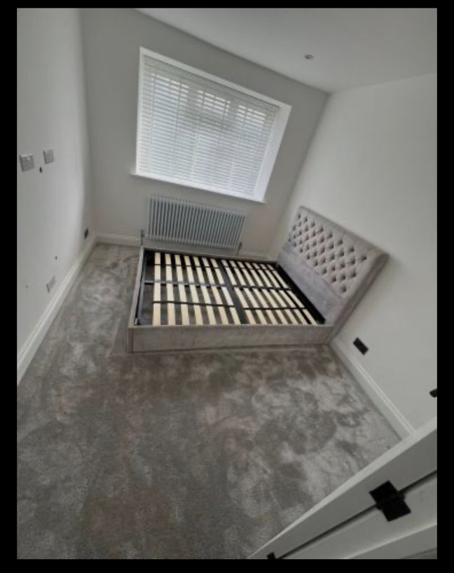 Newly decorated double bedroom  Main Photo