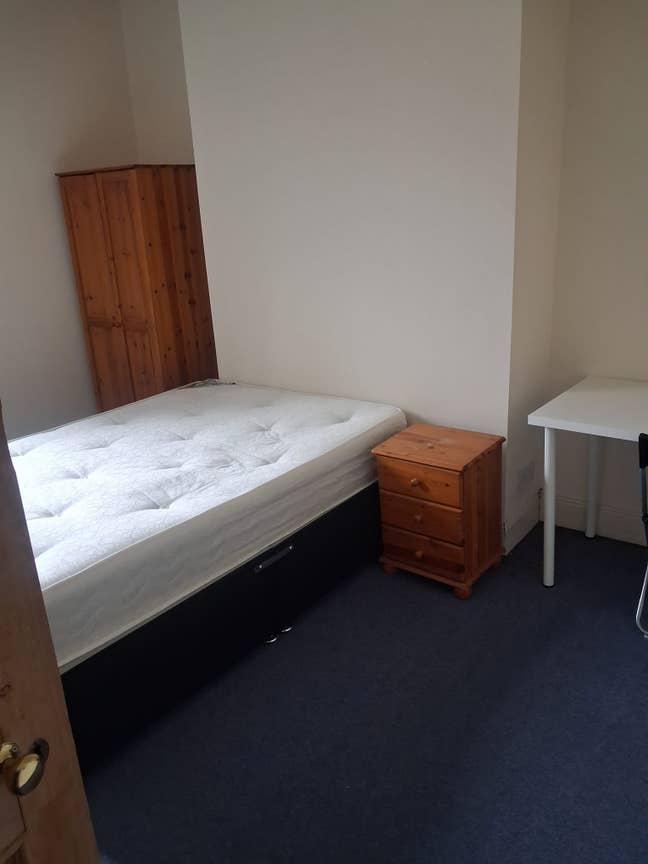Room Available Main Photo