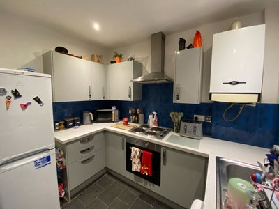 Single Room for the Summer  L7 Main Photo