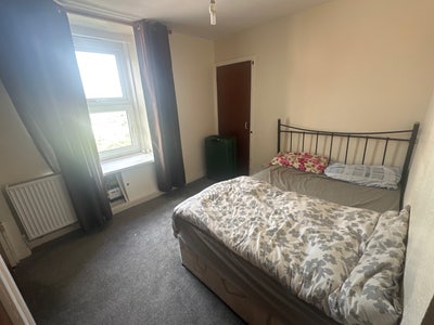 One bedroom available in 2BHK Flat Main Photo