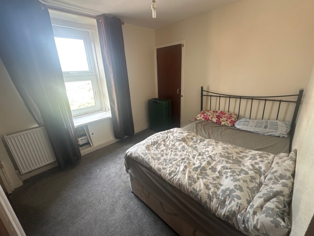 One bedroom available in 2BHK Flat Main Photo