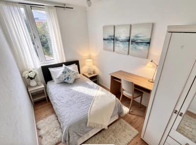 2 Prime Rooms - Close to Station & Amenities!  Main Photo