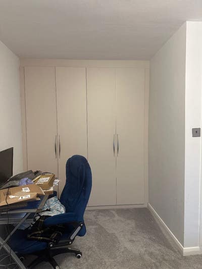 Spacious Double Room with Private Balcony – HA7 2S Main Photo