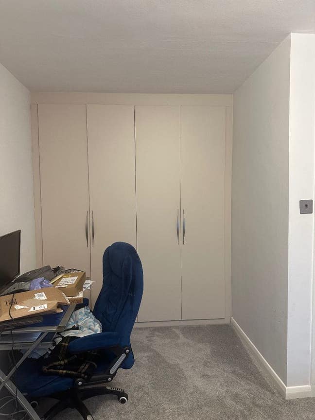 Spacious Double Room with Private Balcony – HA7 2S Main Photo