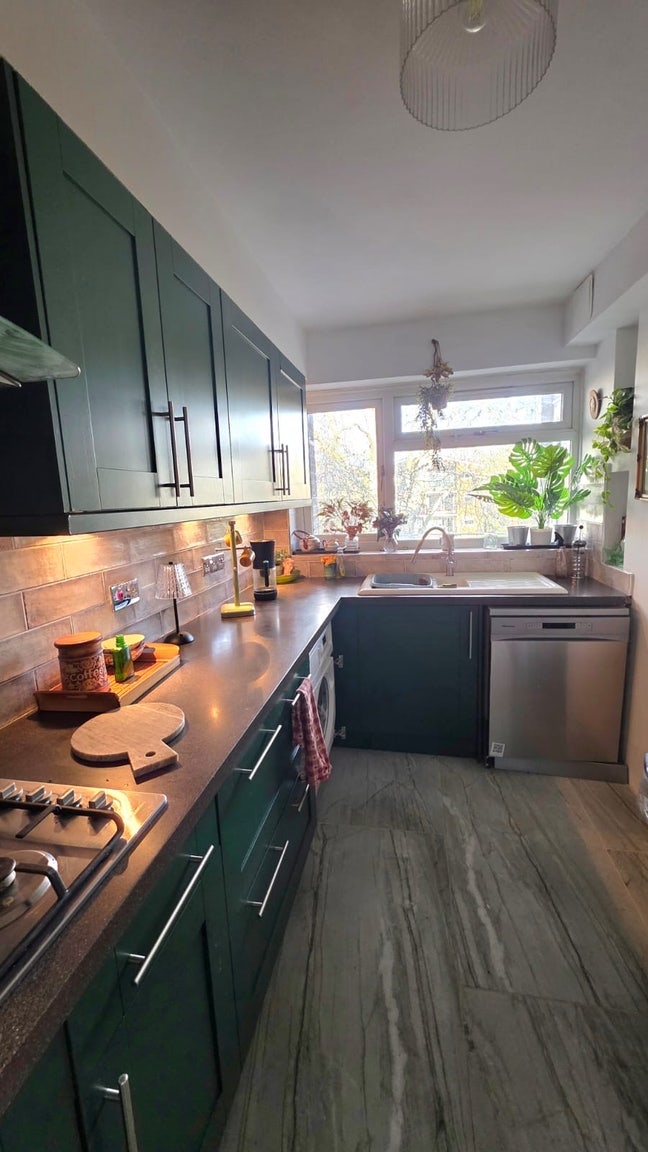 Spacious Double Room in Beautiful Beckenham Flat Main Photo