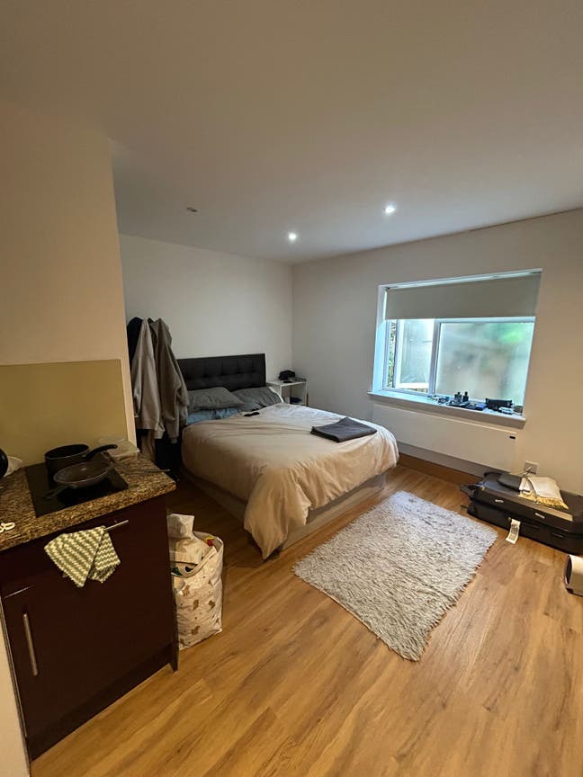 Sunny Place studio apartment to let Main Photo