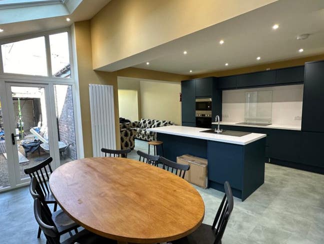 Room available for short-term let in Jesmond Main Photo