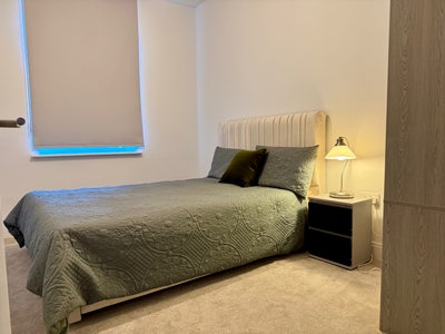 Spacious Double Room With  Ensuite Bathroom SL13 Main Photo