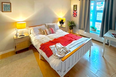 🛌 2 Large Rooms🏡 House w/ Garden📍Tube 7 Min Walk Main Photo
