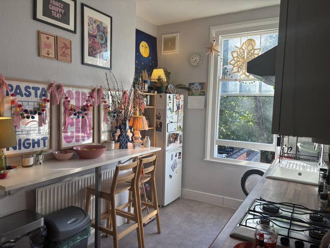Big, bright double room in Stokey - end of August Main Photo
