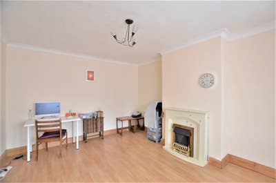 3 X Double Room/1 Single Available in Northolt UB5 Main Photo
