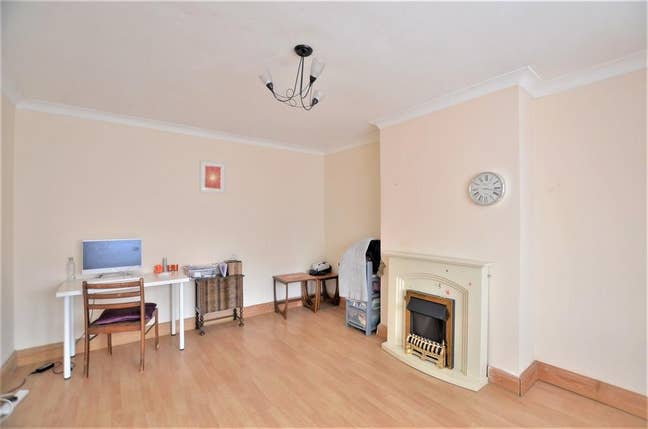 3 X Double Room/1 Single Available in Northolt UB5 Main Photo