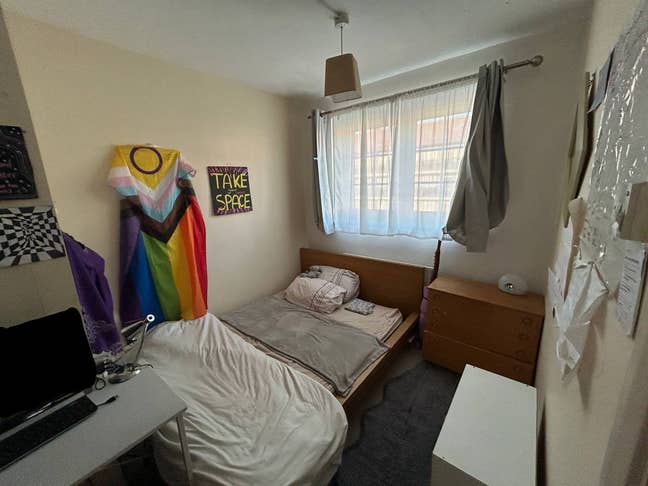 Aldgate East (E1) summer sublet Main Photo