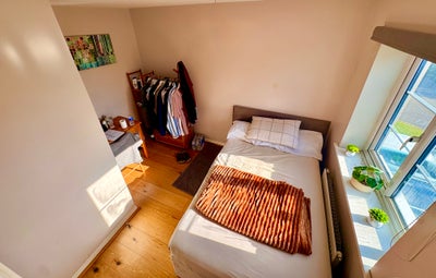  XL Extra Large room in modern house-ALL BILLS inc Main Photo