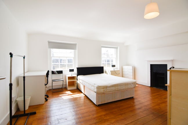 Room in a Shared House, Royal College Street, NW1 Main Photo